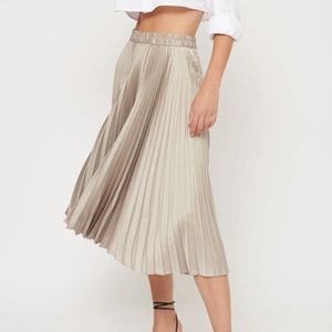 BRAND NEW DYNAMITE SKIRT, NEVER WORN